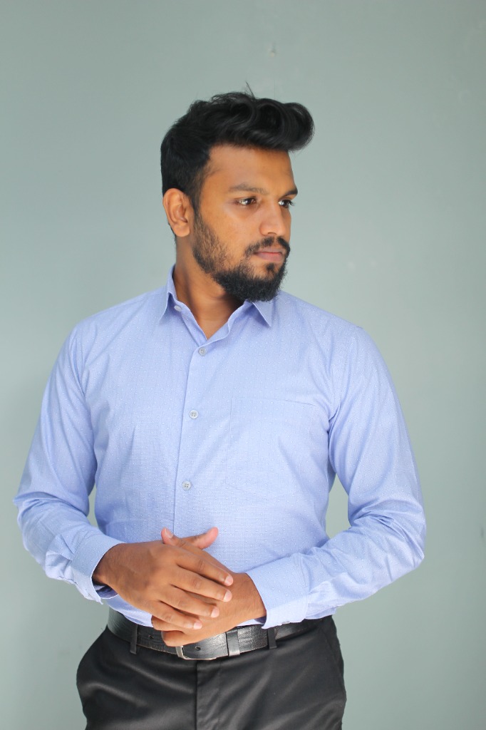 Tailored pink corporate shirt